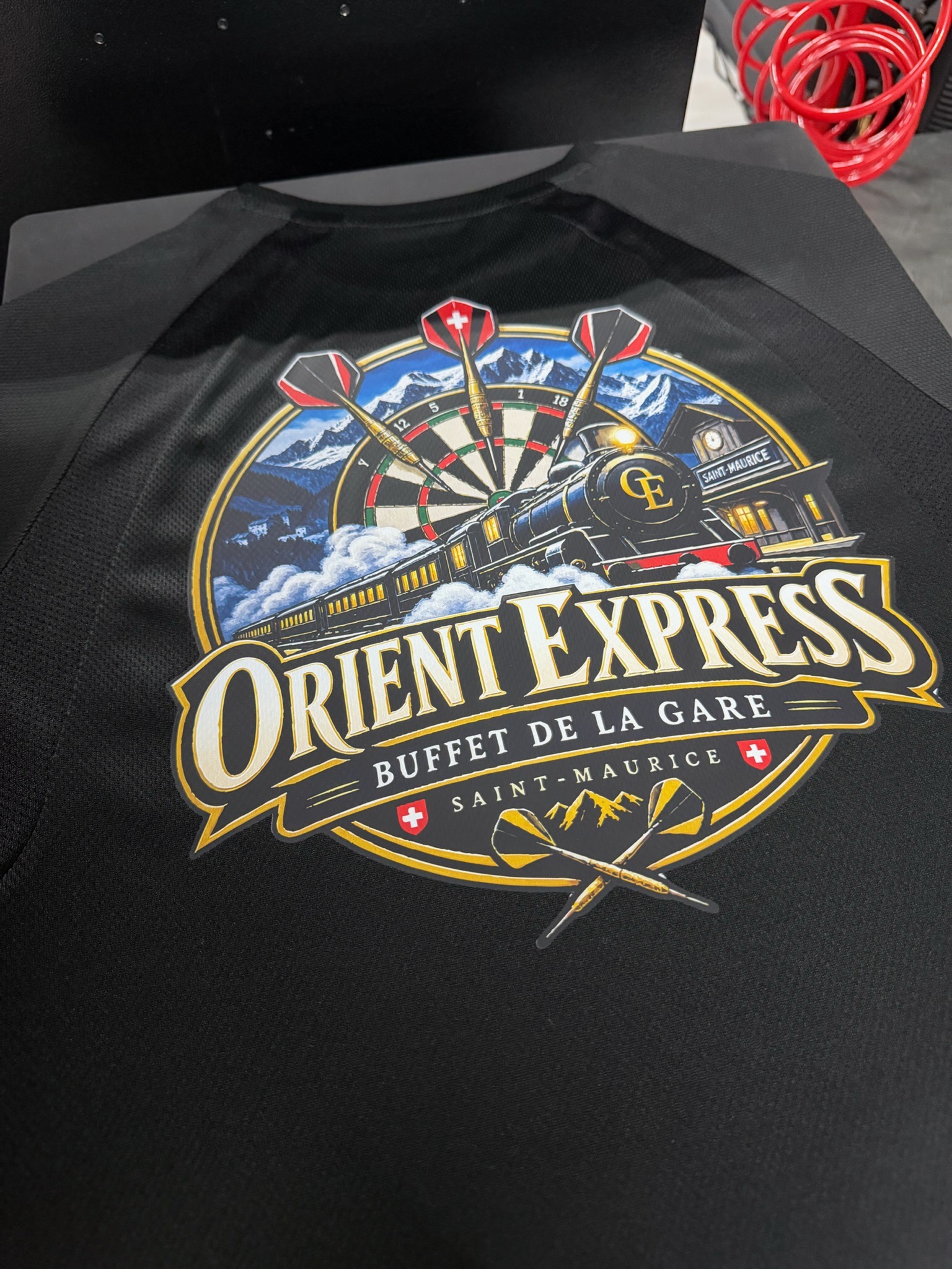 Maillot personnalisé Orient Express Buffet de la Gare Saint-Maurice, impression DTF multicolore